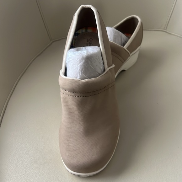 Croft&Barrow. sole (sense)ability ladies, slip on,,size 9 never used ￼ - Picture 4 of 16